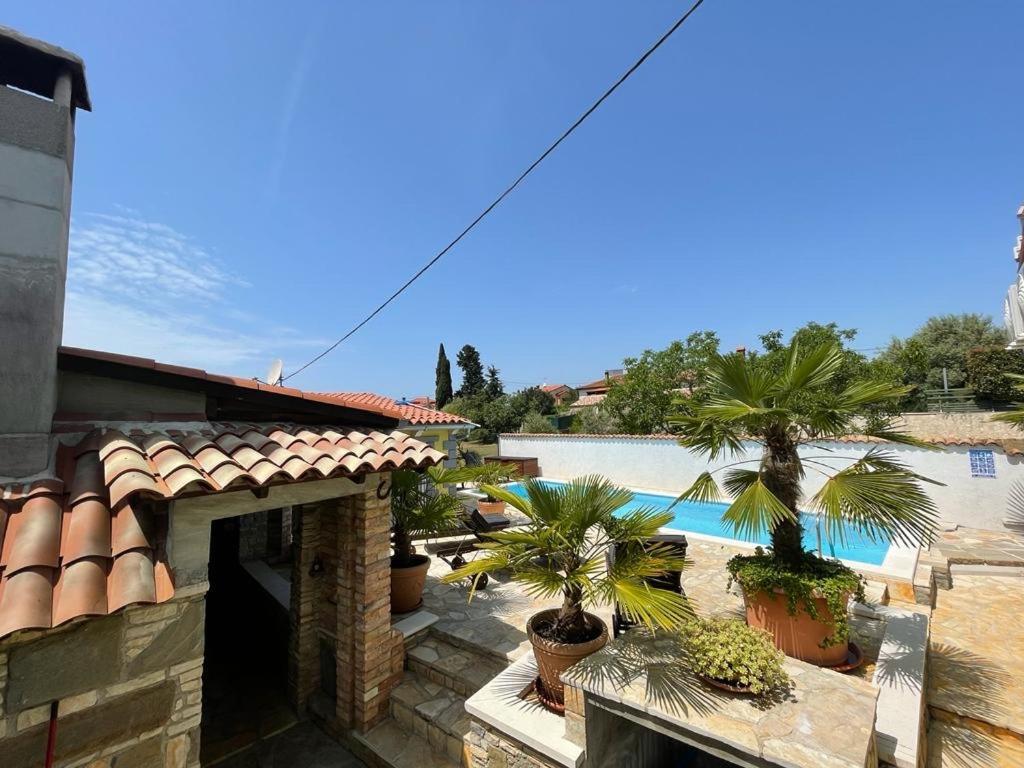 Holiday Home Bukovac Pula Exterior photo