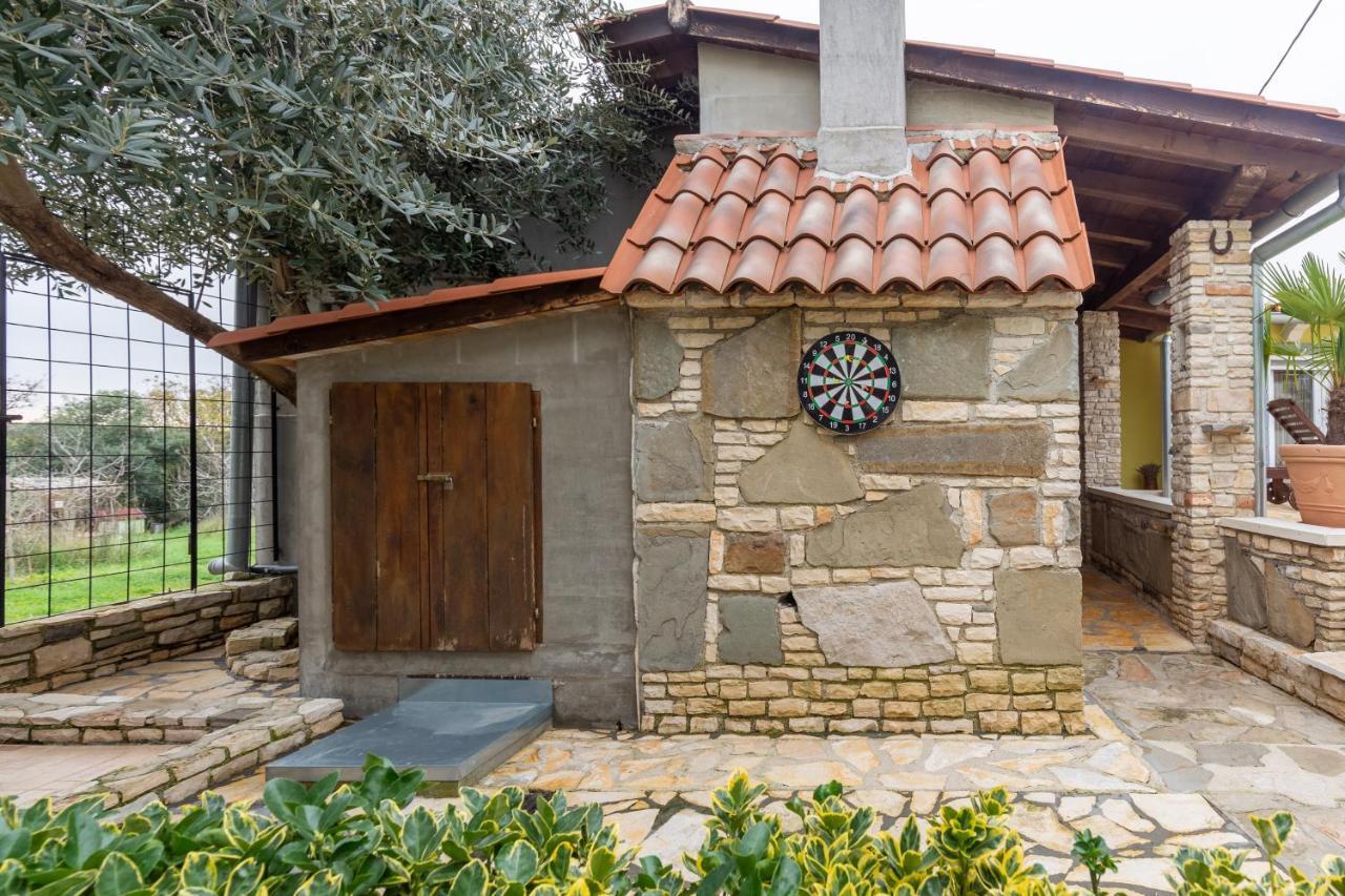 Holiday Home Bukovac Pula Exterior photo